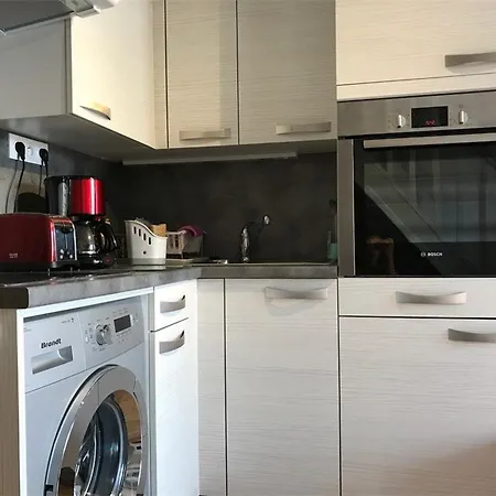 Maison Charmante 5 Pers. Avec Terrasse Et Clim, 50m Plage, Port-leucate - Fr-1-81-444 2*