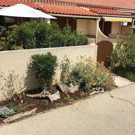 Отель Maison Charmante 5 Pers. Avec Terrasse Et Clim, 50m Plage, Port-leucate - Fr-1-81-444