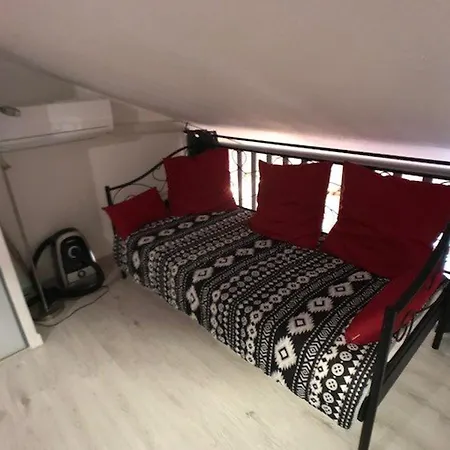 Hotel Maison Charmante 5 Pers. Avec Terrasse Et Clim, 50m Plage, Port-leucate - Fr-1-81-444